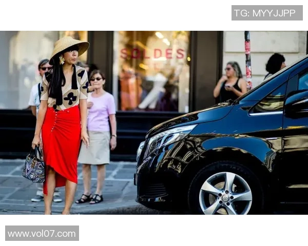 足球明星时尚风向标毛衣搭配引领潮流新趋势